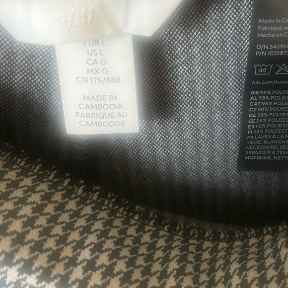 H&M Flared Houndstooth Pull On Pant - Picture 3 of 5